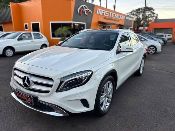 MERCEDES-BENZ GLA 200 1.6 CGI ADVANCE 16V TURBO FLEX 4P AUTOMÁTICO
